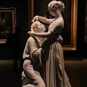 Meet your Posher, Alana